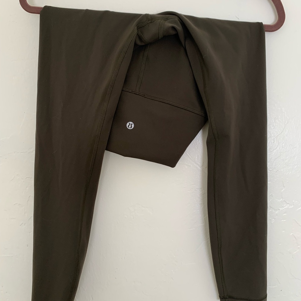 Lululemon leggings NWOT Olive Size 6